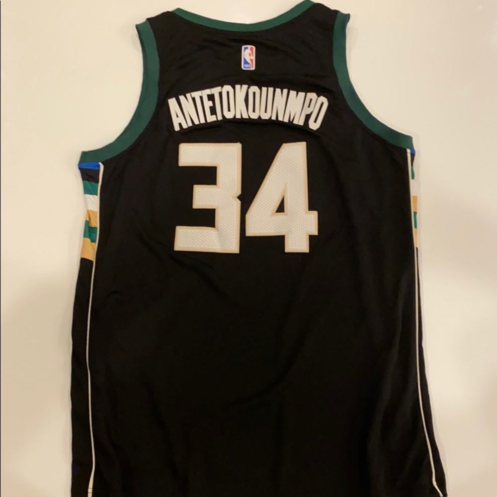 GIANNIS ANTETOKOUNMPO JERSEY